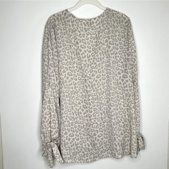 Krazy Kat Leopard Wrap Blouse‎ Size 2X​ - Picture 8 of 10
